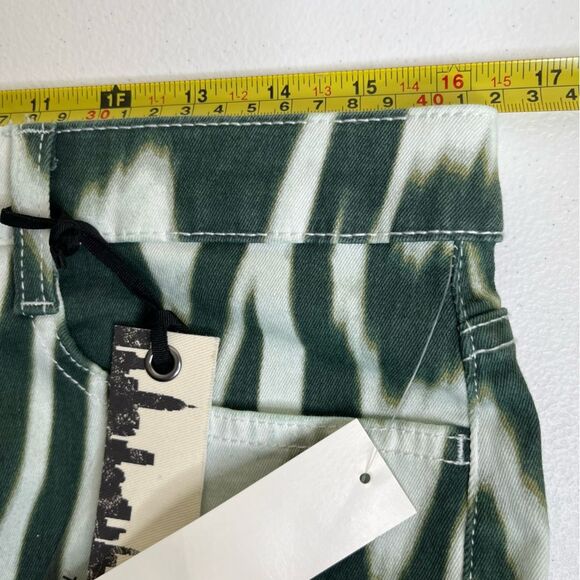 Jones New York Sutton Straight Loden Green Combo Slimming Jeans Women 12 NWT - Picture 12 of 16